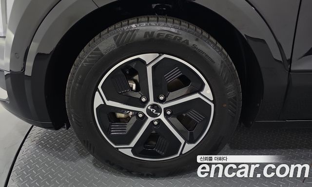 Kia Niro Signature 2022 — фото 5