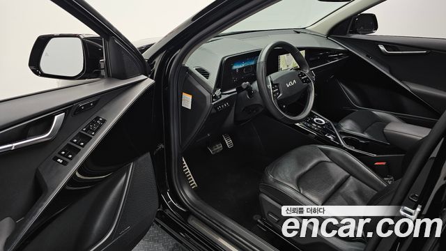 Kia Niro Signature 2022 — фото 11