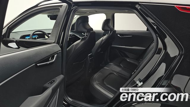 Kia Niro Signature 2022 — фото 12