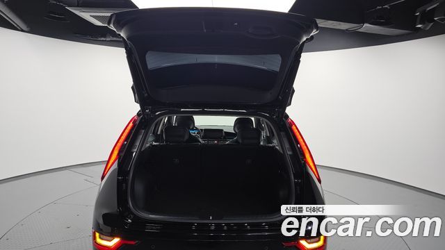 Kia Niro Signature 2022 — фото 27