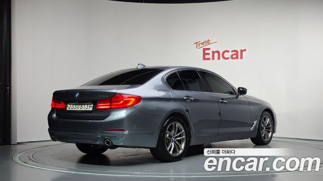 BMW 5 Series (G30) 520d xDrive Luxury Plus 2018 — фото 2