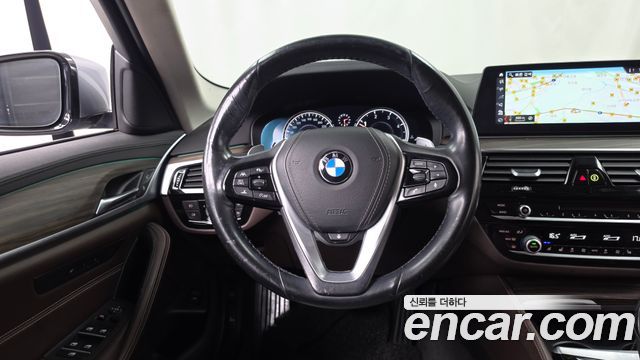 BMW 5 Series (G30) 520d xDrive Luxury Plus 2018 — фото 13