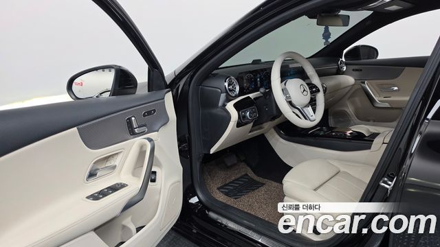 Mercedes-Benz A-Class (W177) A220 Sedan 2021 — фото 10