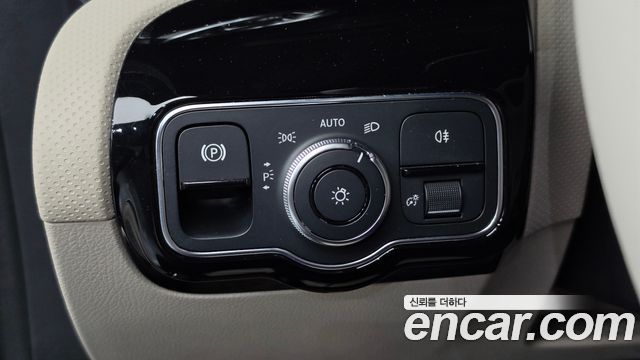 Mercedes-Benz A-Class (W177) A220 Sedan 2021 — фото 12