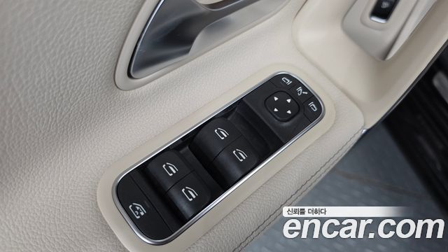 Mercedes-Benz A-Class (W177) A220 Sedan 2021 — фото 27