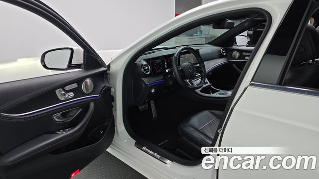 Mercedes-Benz E-Class (W213) E220d 4MATIC AMG Line 2022 — фото 10