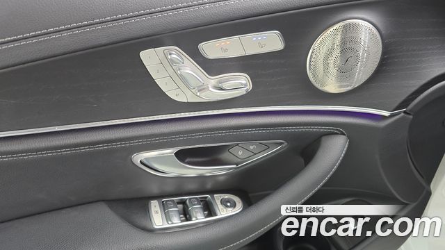 Mercedes-Benz E-Class (W213) E220d 4MATIC AMG Line 2022 — фото 20