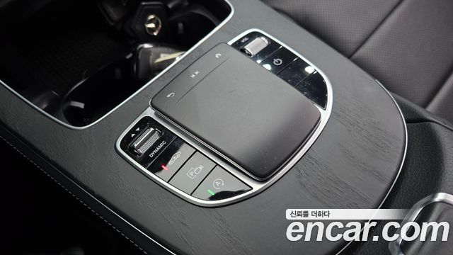 Mercedes-Benz E-Class (W213) E220d 4MATIC AMG Line 2022 — фото 29