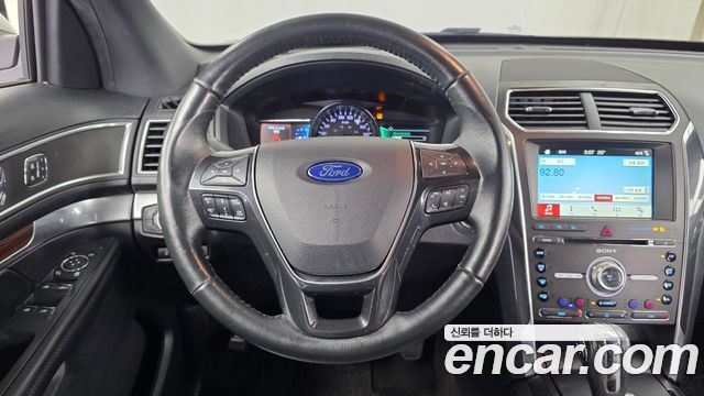 Ford Explorer 3.5 Limited 4WD 5th 2018 — фото 13