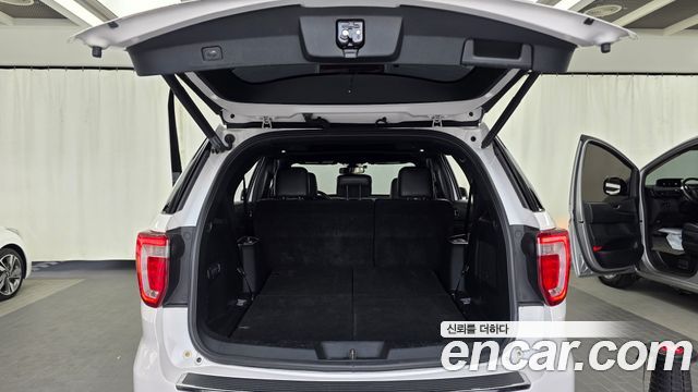 Ford Explorer 3.5 Limited 4WD 5th 2018 — фото 20