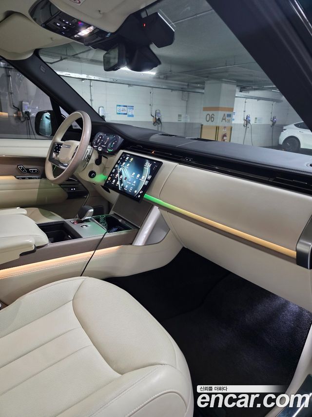 Land Rover Range Rover (V) P550E AB 2025 — фото 15