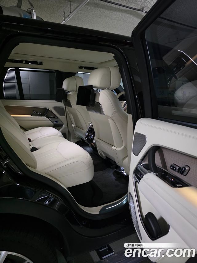 Land Rover Range Rover (V) P550E AB 2025 — фото 16