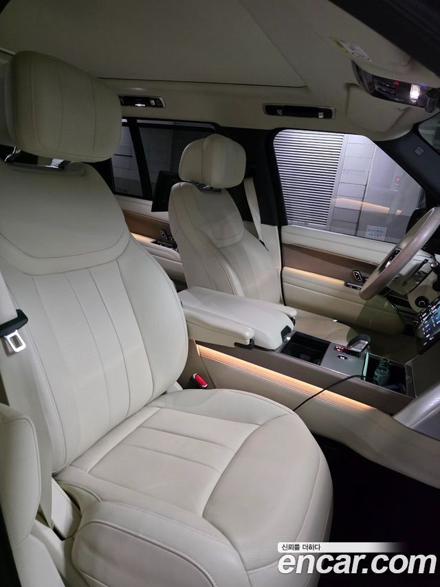 Land Rover Range Rover (V) P550E AB 2025 — фото 18