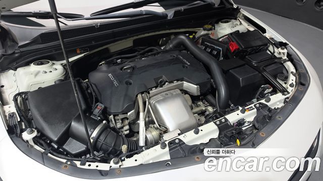 Chevrolet Malibu 2.0 Turbo LTZ Premium 2017 — фото 6
