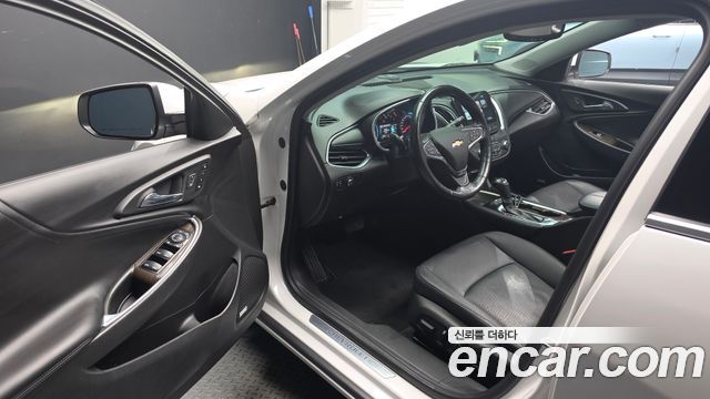 Chevrolet Malibu 2.0 Turbo LTZ Premium 2017 — фото 10