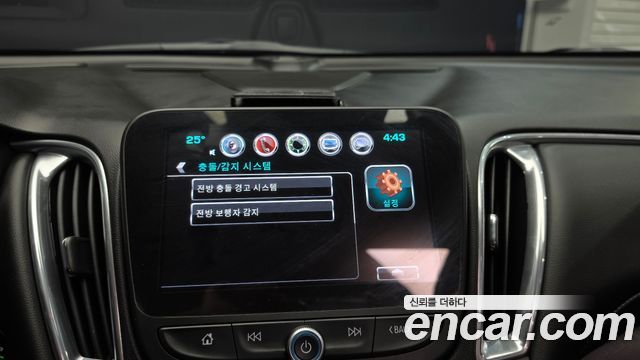 Chevrolet Malibu 2.0 Turbo LTZ Premium 2017 — фото 15