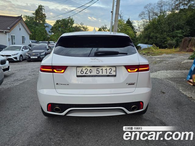 Jaguar E-PACE R250 R-Dynamic SE 2018 — фото 3