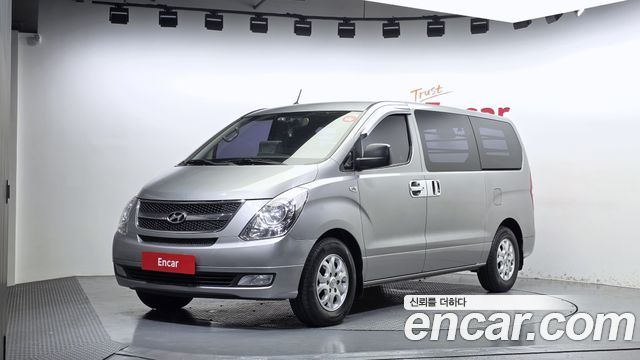 Hyundai Grand Starex 3-Seater VAN CVX Luxury 2016 — фото 1