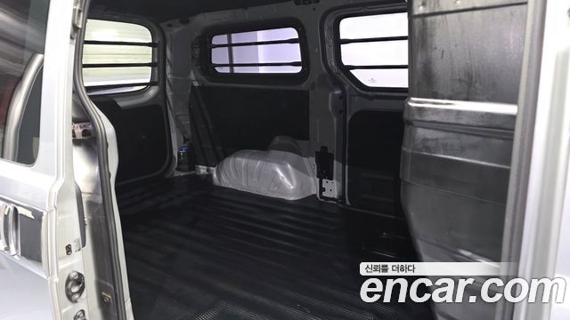 Hyundai Grand Starex 3-Seater VAN CVX Luxury 2016 — фото 11