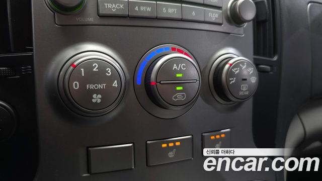 Hyundai Grand Starex 3-Seater VAN CVX Luxury 2016 — фото 18