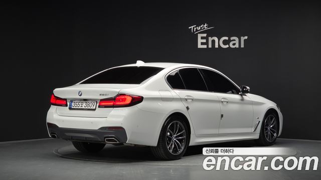 BMW 5 Series (G30) 520i M Sport 2023 — фото 2