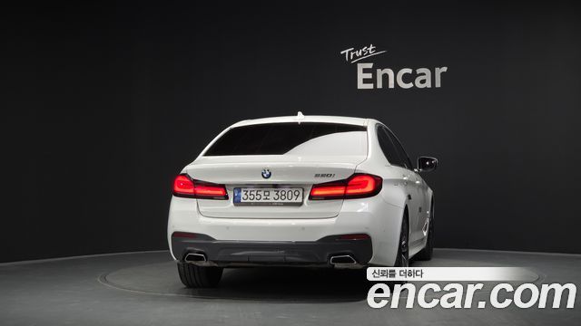BMW 5 Series (G30) 520i M Sport 2023 — фото 4