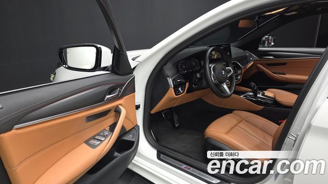 BMW 5 Series (G30) 520i M Sport 2023 — фото 10