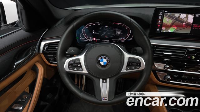 BMW 5 Series (G30) 520i M Sport 2023 — фото 13