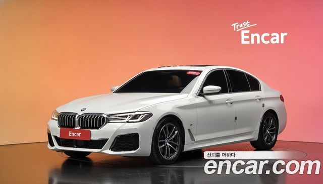 BMW 5 Series (G30) 520i M Sport 2023 — фото 1
