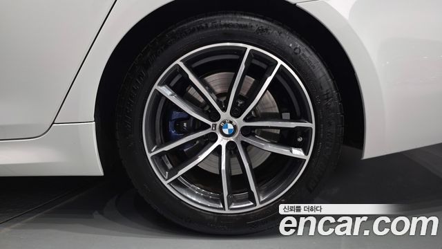 BMW 5 Series (G30) 520i M Sport 2023 — фото 21