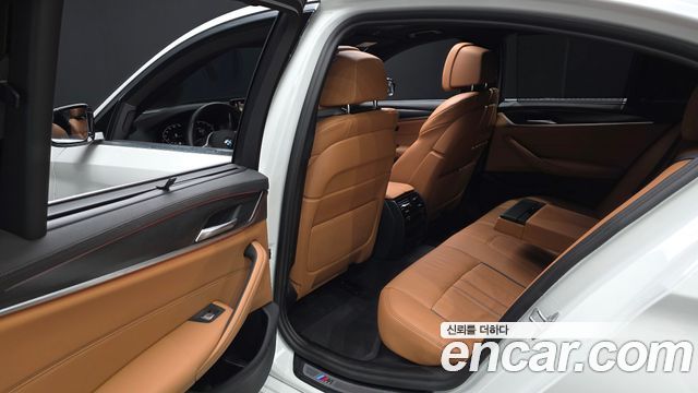 BMW 5 Series (G30) 520i M Sport 2023 — фото 26