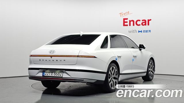 Hyundai Grandeur (GN7) 2,5 Gasoline 2WD Exclusive 2024 — фото 2