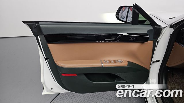 Hyundai Grandeur (GN7) 2,5 Gasoline 2WD Exclusive 2024 — фото 24