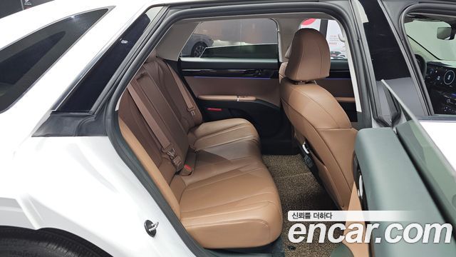 Hyundai Grandeur (GN7) 2,5 Gasoline 2WD Exclusive 2024 — фото 26
