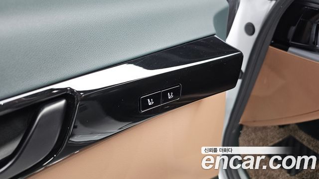 Hyundai Grandeur (GN7) 2,5 Gasoline 2WD Exclusive 2024 — фото 27