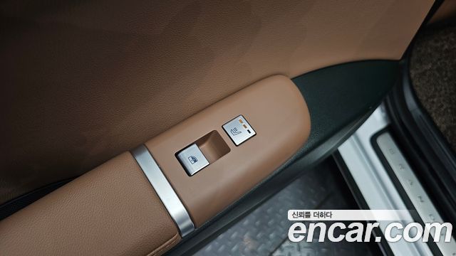 Hyundai Grandeur (GN7) 2,5 Gasoline 2WD Exclusive 2024 — фото 29