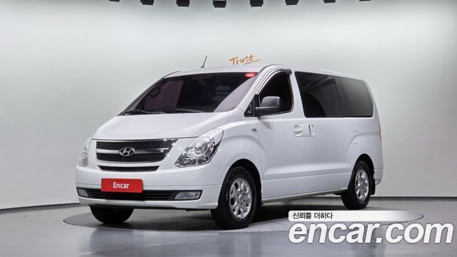 Hyundai Grand Starex 3-Seater VAN CVX Luxury