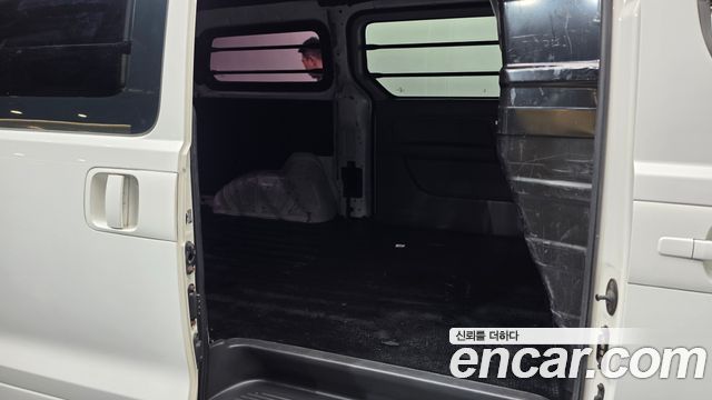 Hyundai Grand Starex 3-Seater VAN CVX Luxury 2016 — фото 11