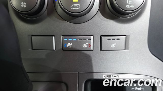Hyundai Grand Starex 3-Seater VAN CVX Luxury 2016 — фото 16