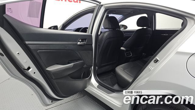 Hyundai Avante (AD) 1.6 GDI Smart 2016 — фото 12