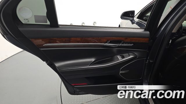 Genesis EQ900 3.8 GDI AWD Prestige 2016 — фото 25