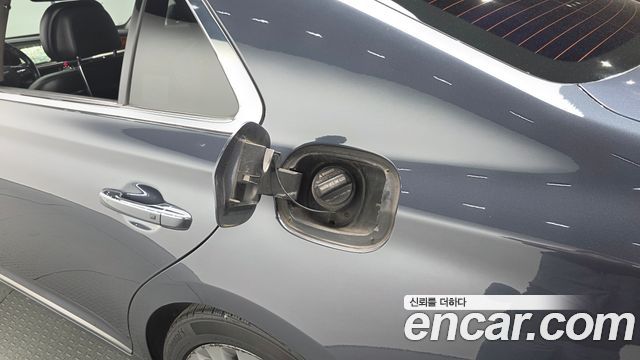 Genesis EQ900 3.8 GDI AWD Prestige 2016 — фото 31