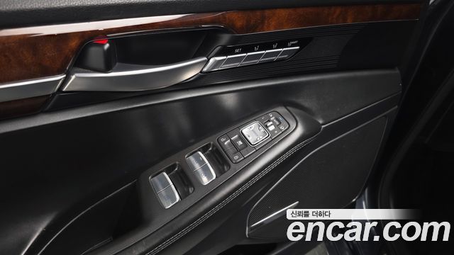 Genesis EQ900 3.8 GDI AWD Prestige 2016 — фото 35