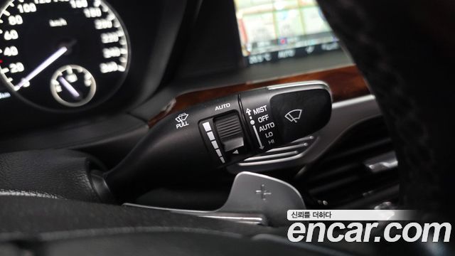 Genesis EQ900 3.8 GDI AWD Prestige 2016 — фото 36