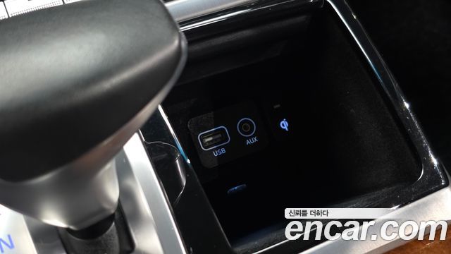 Genesis EQ900 3.8 GDI AWD Prestige 2016 — фото 37