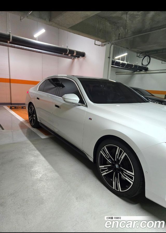 BMW 7 Series (G70) 750e xDrive M Sport 2025 — фото 2