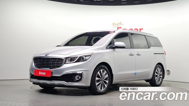 Kia Carnival 9-seater Luxury 2015 — фото 1