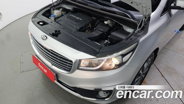 Kia Carnival 9-seater Luxury 2015 — фото 6