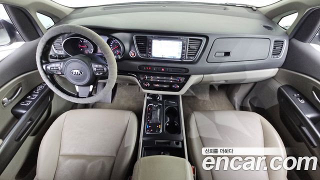Kia Carnival 9-seater Luxury 2015 — фото 7