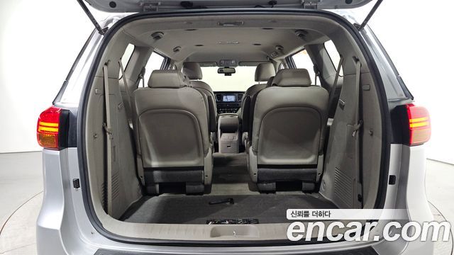 Kia Carnival 9-seater Luxury 2015 — фото 20